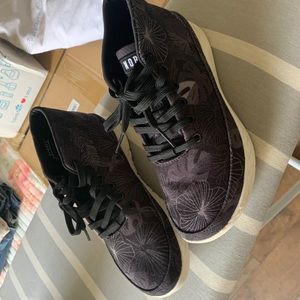 Nobull mid canvas floral - women’s 8